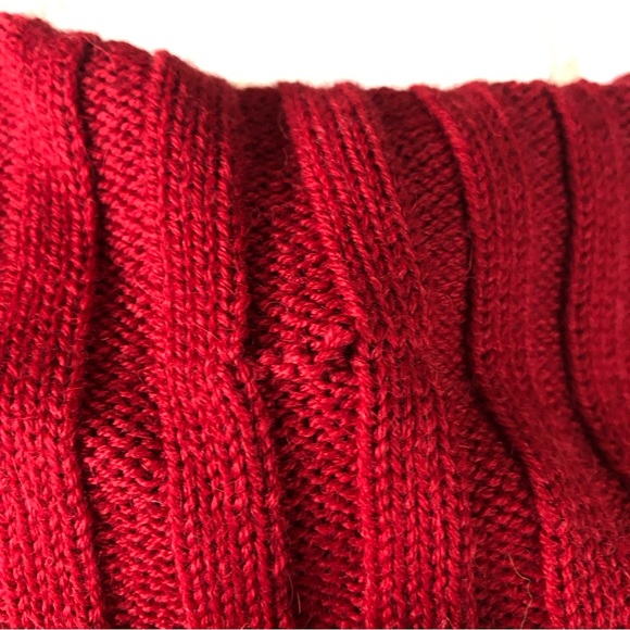 Women's Indigenous Designs Red Alpaca and Wool Blend Front Zip Sweater. Size M - Picture 13 of 14